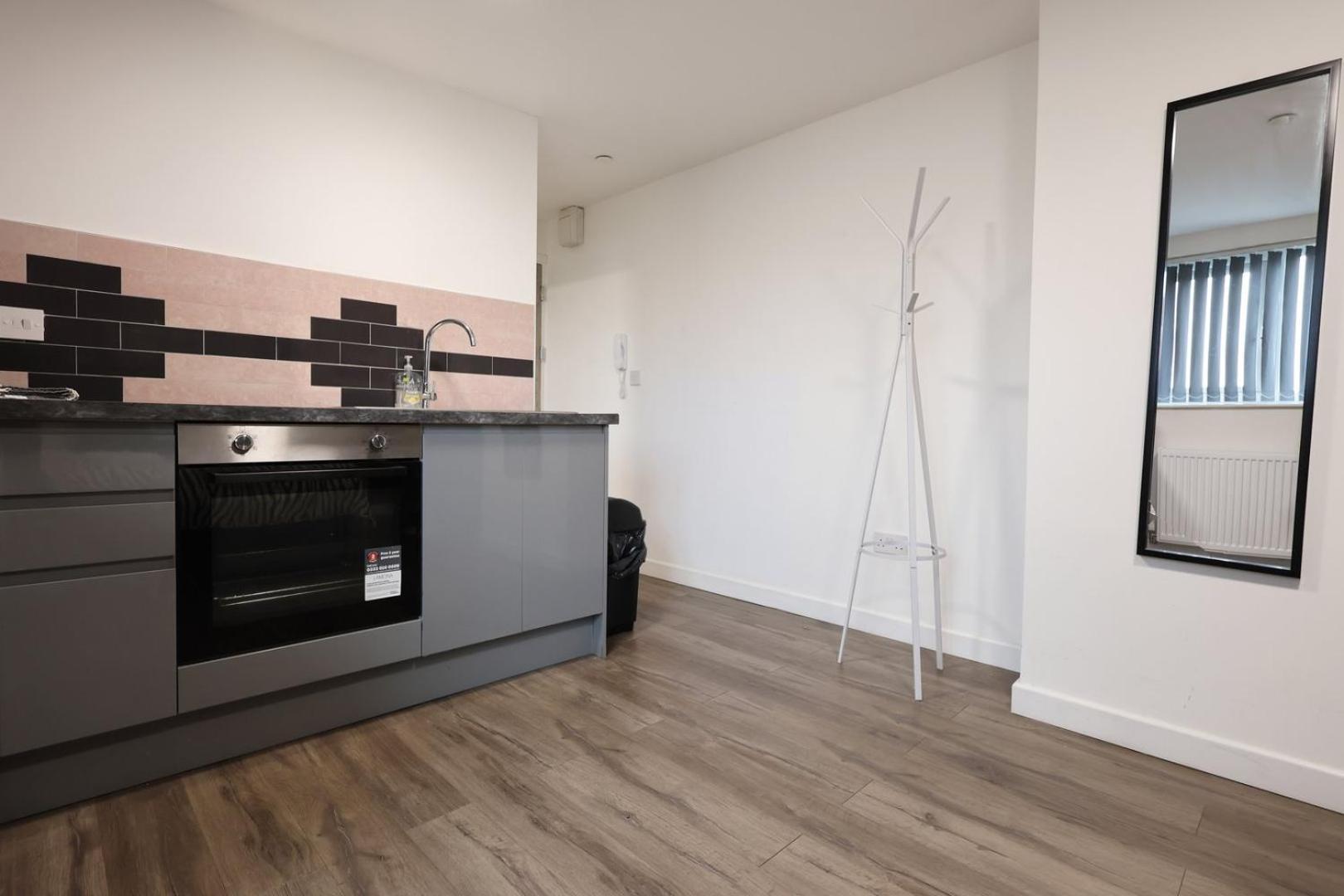 Cohost Partners | Smart Tv | 5 Min City | Parking カーディフ エクステリア 写真