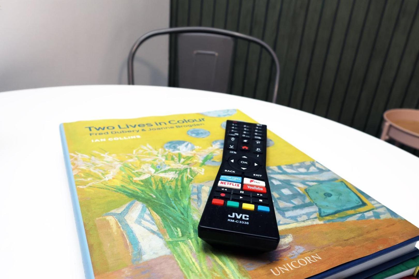 Cohost Partners | Smart Tv | 5 Min City | Parking カーディフ エクステリア 写真